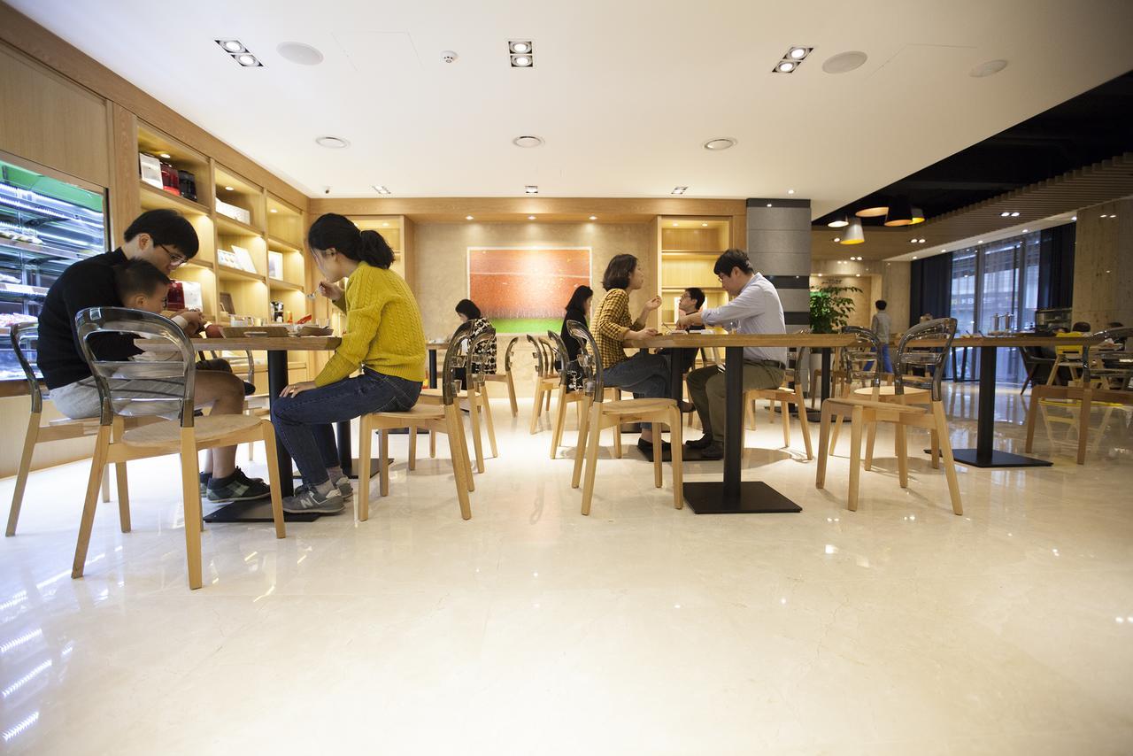 Acube Hotel Dongdaemun Сеул Экстерьер фото